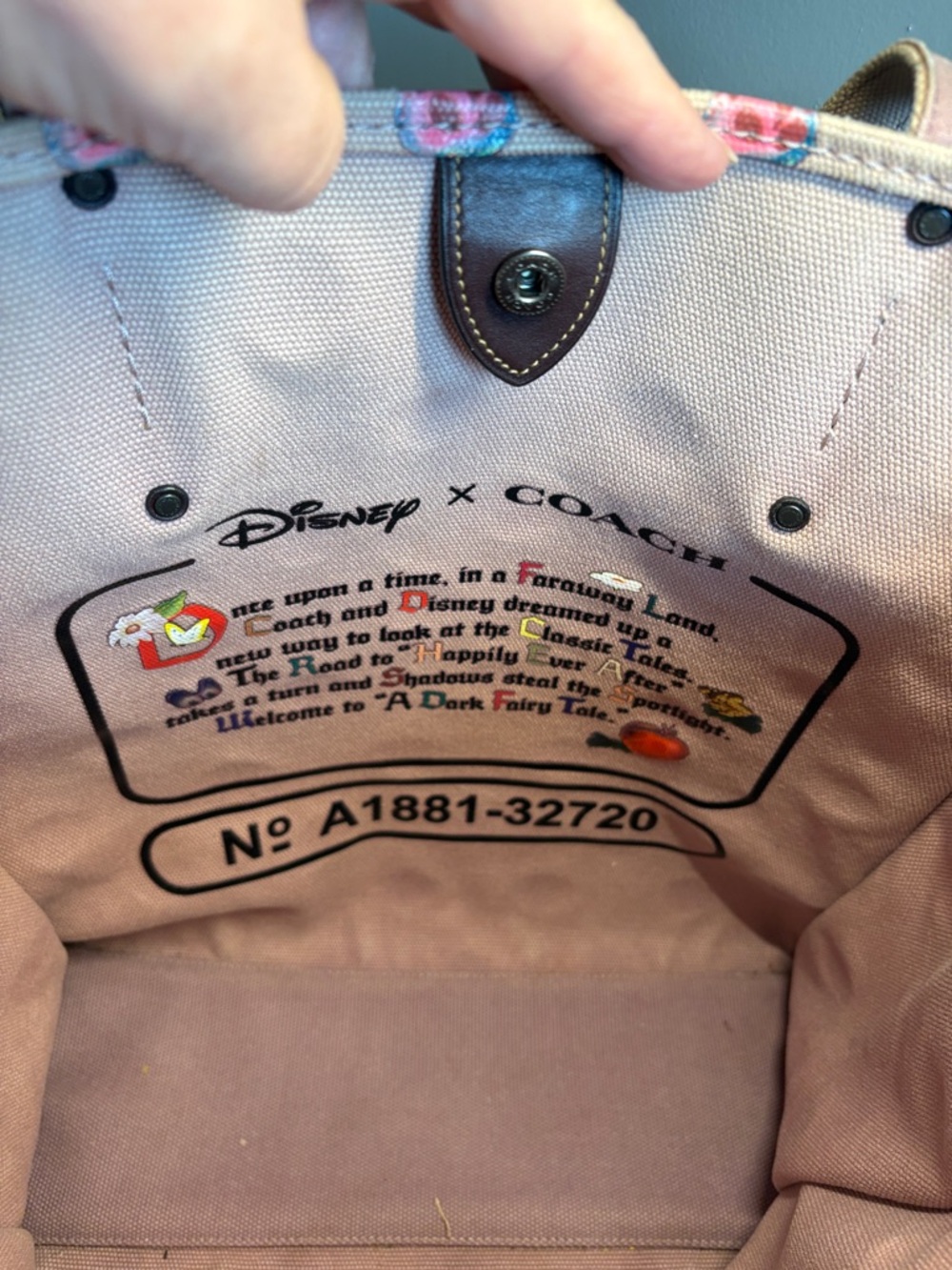 Coach Disney Snow White Canvas Tote Bag in Cream with Pink Accents - Picture 6 of 7